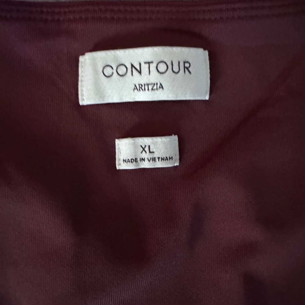 Aritzia Contour Long Sleeve V-Neck - women’s XL - Picture 2 of 2